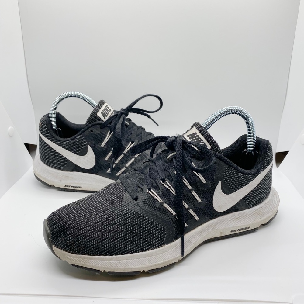 Nike Run Swift Splatter Sole Running Shoes Black White Sz 7.5